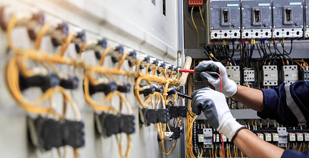 Professional Electrician technician working in Adelphi, MD